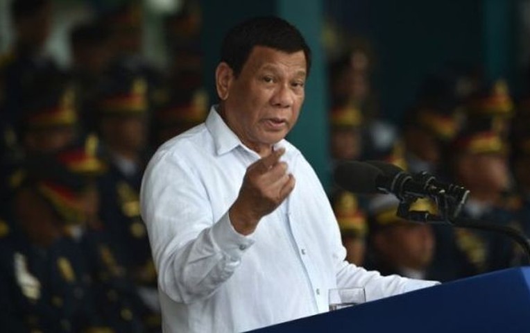 Duterte animó a matar obispos católicos porque «son inútiles» en Filipinas