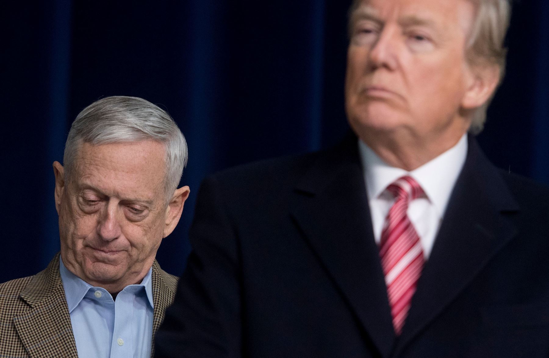 Secretario de Defensa de EEUU deja su puesto en desacuerdo con Trump