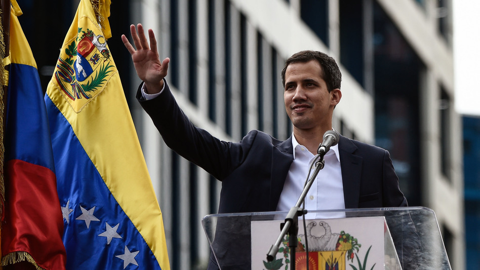 Fiscalía prohibe a Guaidó salir del país y congela sus cuentas