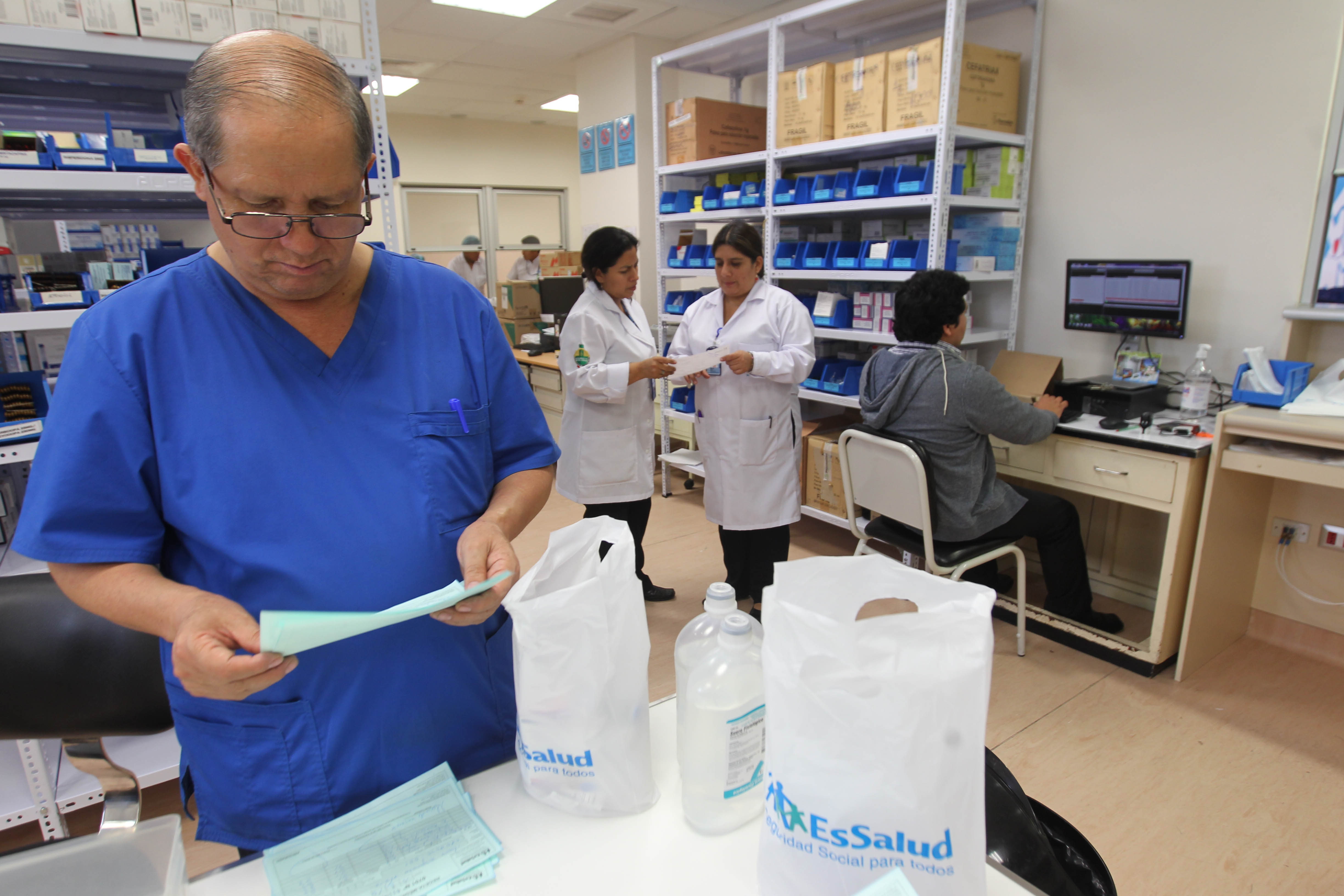 EsSalud: compra de medicinas en el extranjero se hará junto a OMS, PNUD y OPS