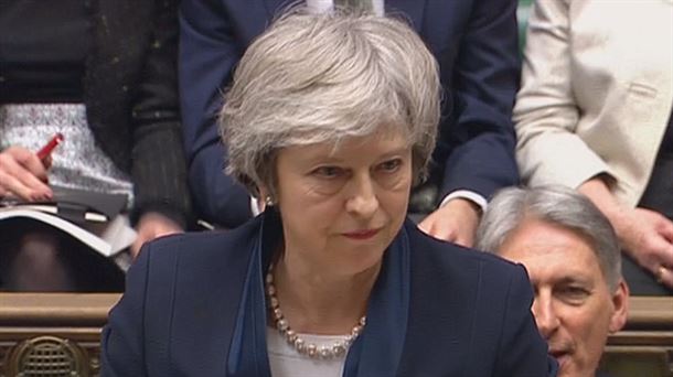 Parlamento rechaza acuerdo del Brexit y pone a Therese May al borde de la censura
