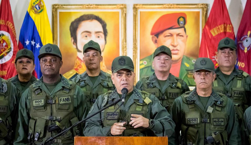 Fuerza Armada de Venezuela promete lealtad absoluta a Maduro