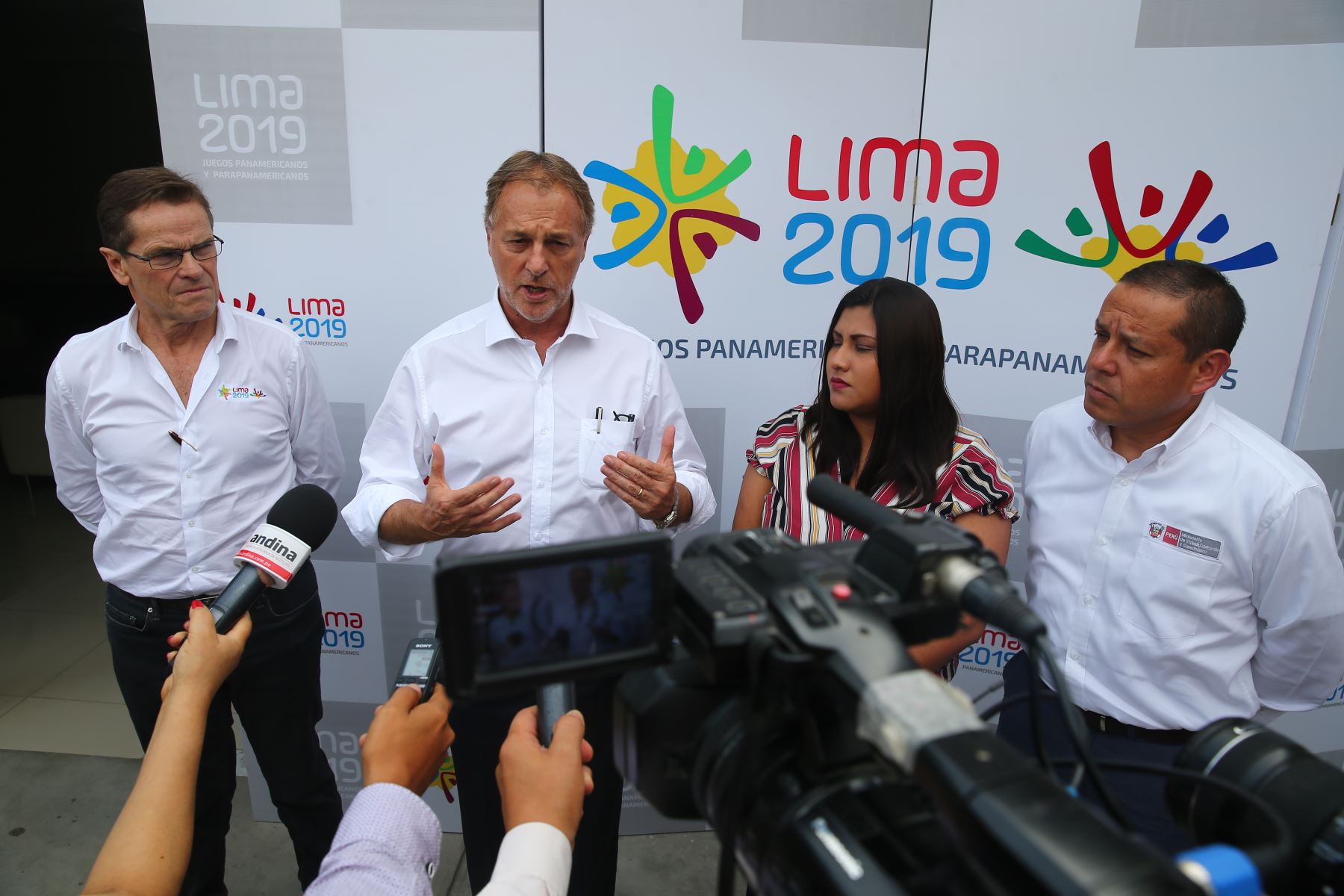 Jorge Muñoz pide a alcaldes sumarse para hacer «los mejores Juegos Panamericanos»