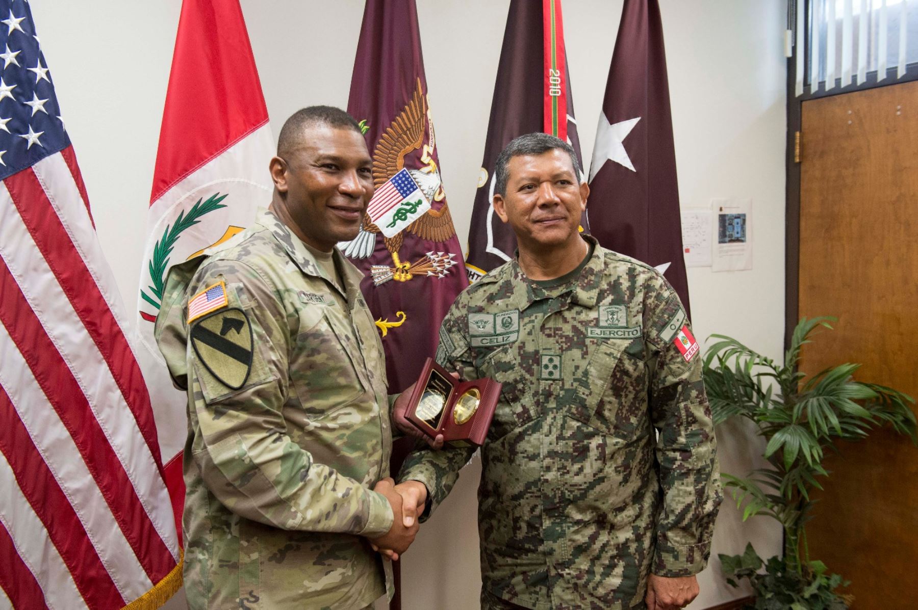 Comandante General del Ejército realizó visita de trabajo a EE.UU