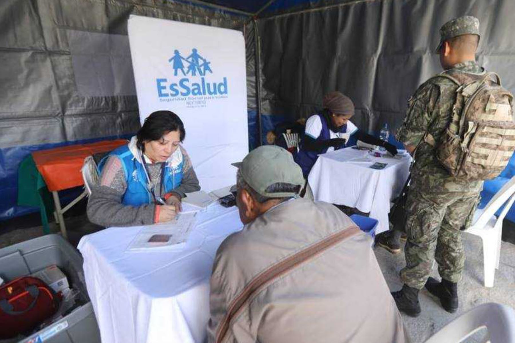 EsSalud brindó 1,741 atenciones en Tacna y Moquegua afectados por lluvias y huaicos