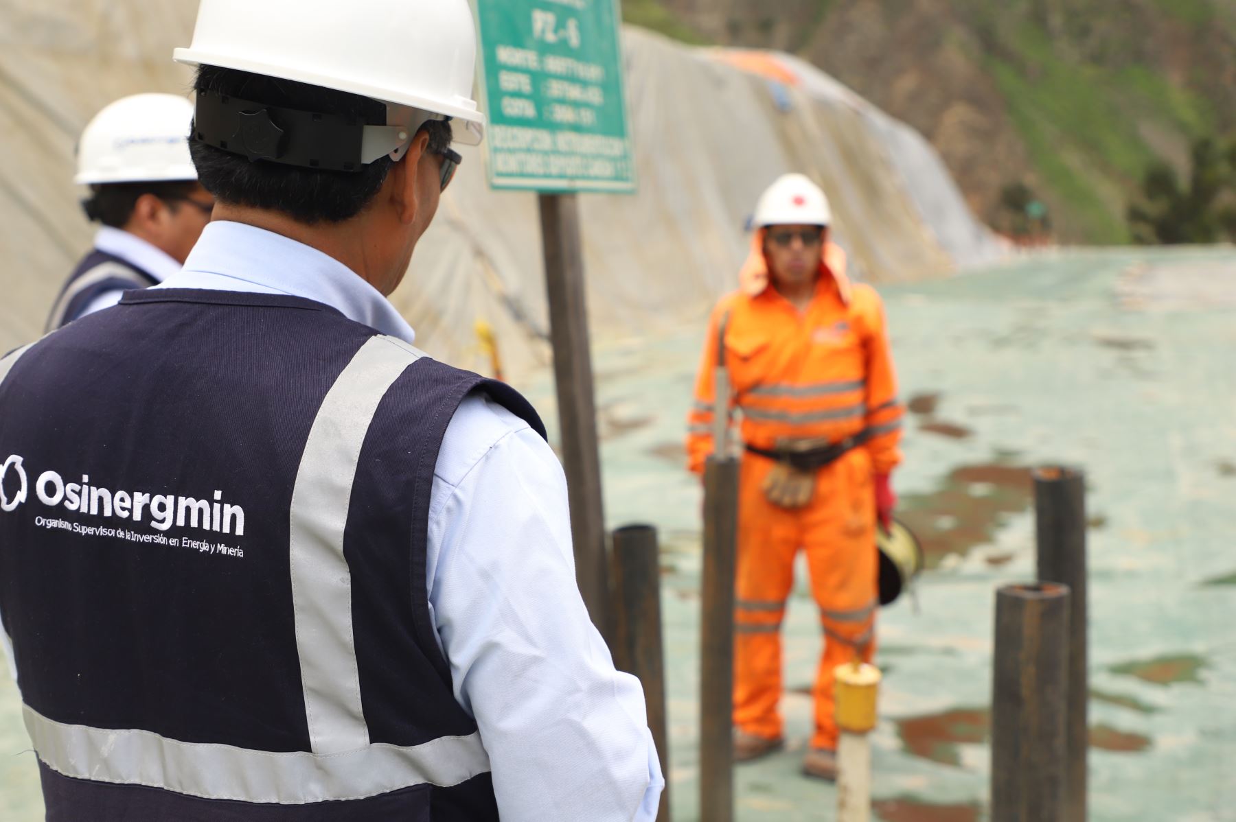 Osinergmin supervisa infraestructura minera ante lluvias y huaicos