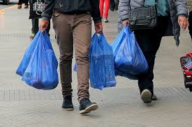 Nueva York aprobaría ley que prohibe bolsas plásticas