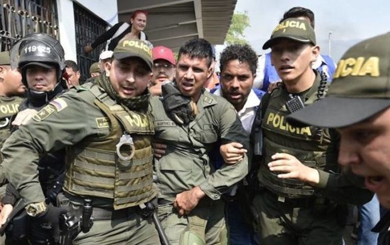 Cerca de 1.000 miembros de la Fuerza Pública de Venezuela desertaron a Colombia