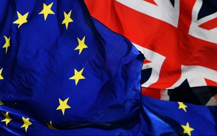 Parlamento del Reino Unido rechaza el Brexit