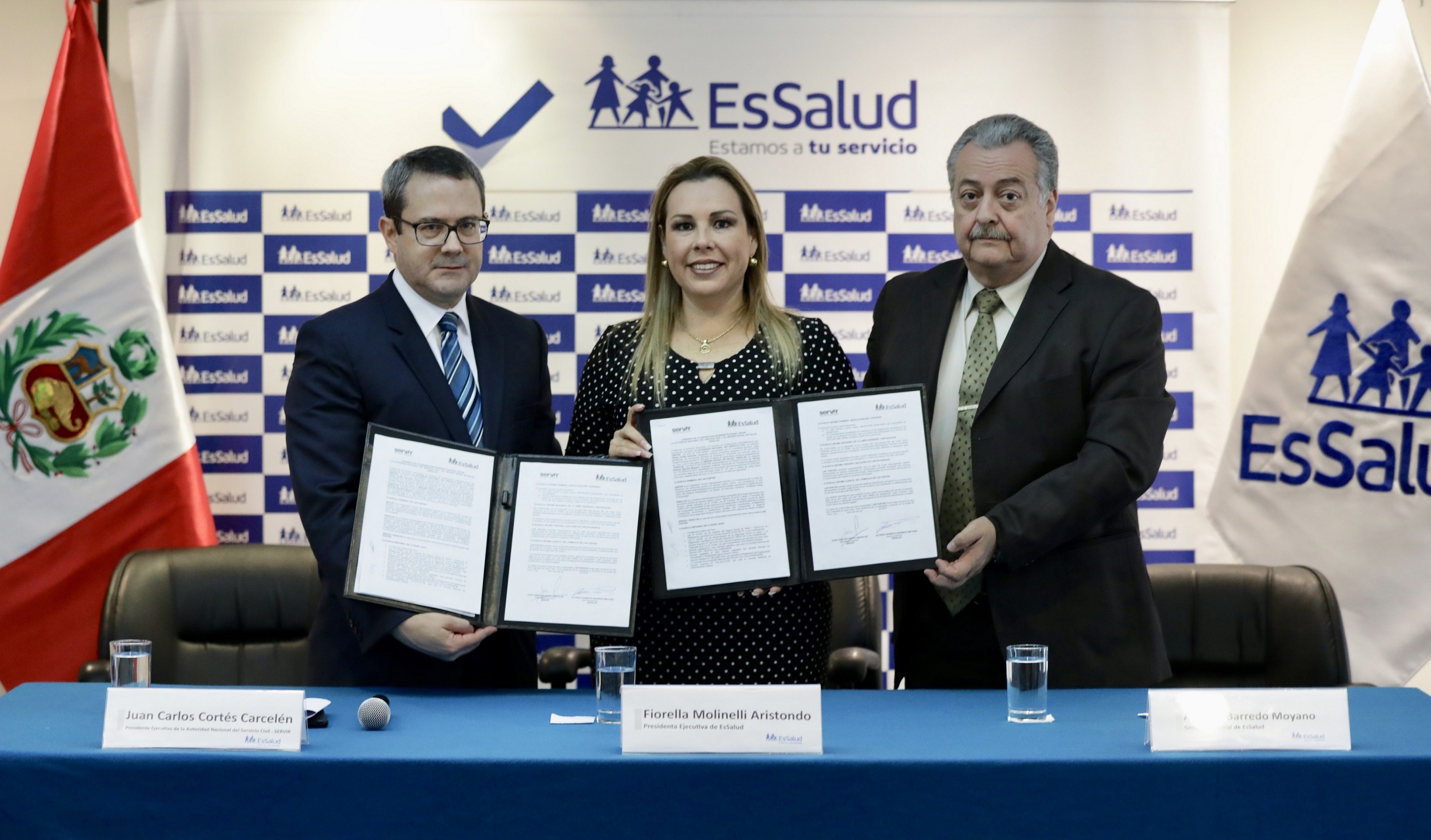 EsSalud firma convenio con Servir para fortalecer áreas asistenciales