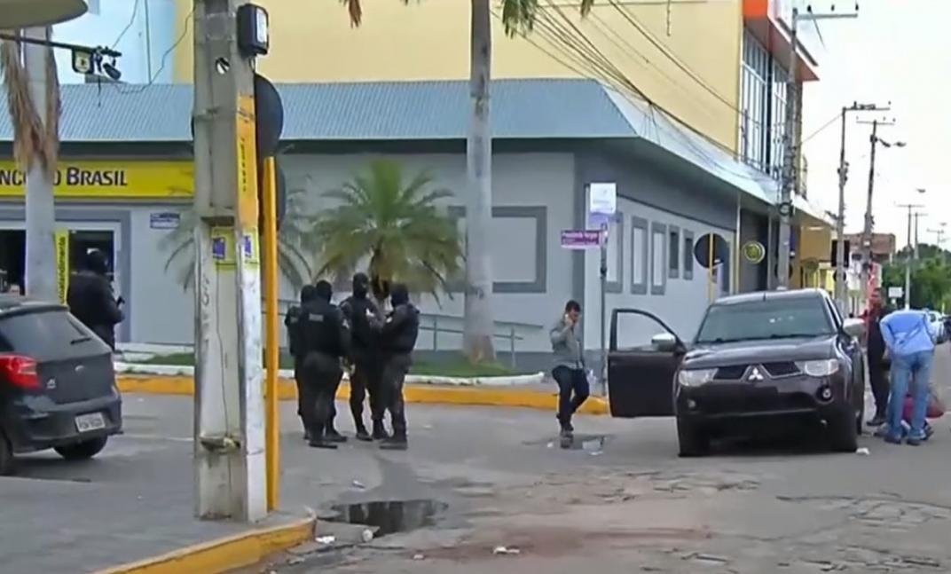Policía de Brasil mata a 10 delincuentes durante asalto