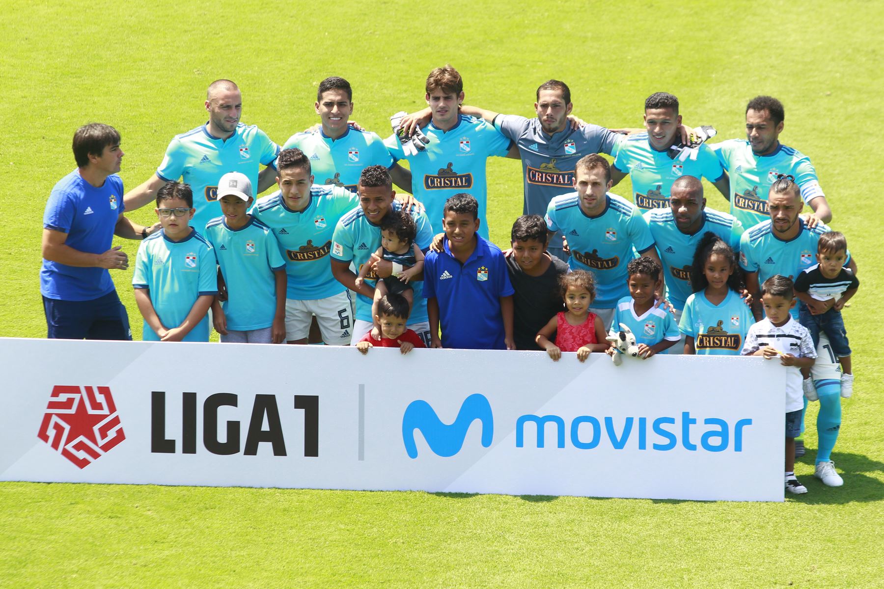 Liga 1: Sporting Cristal y Binacional amplían su ventaja