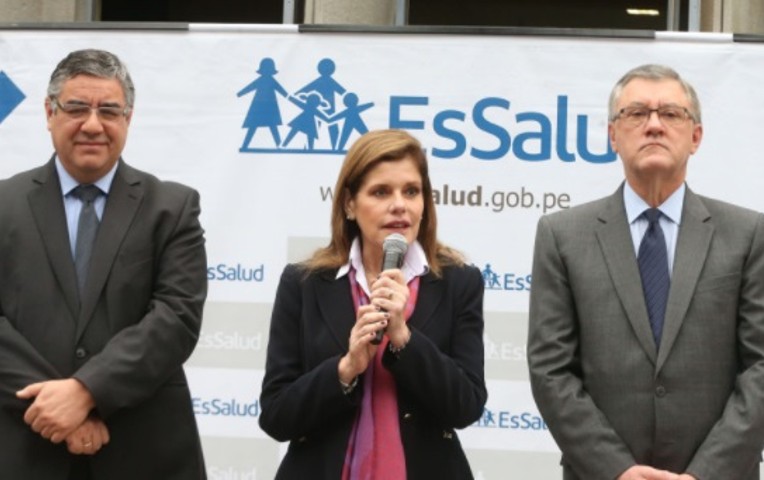 Mercedes Aráoz plantea que municipios paguen deuda a EsSalud con dinero no gastado
