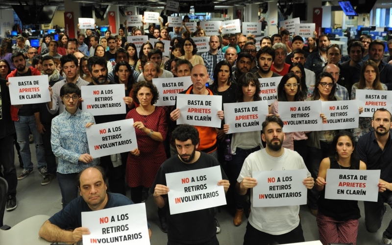 Despido masivo de periodistas en el conglomerado mediático “ Clarín”