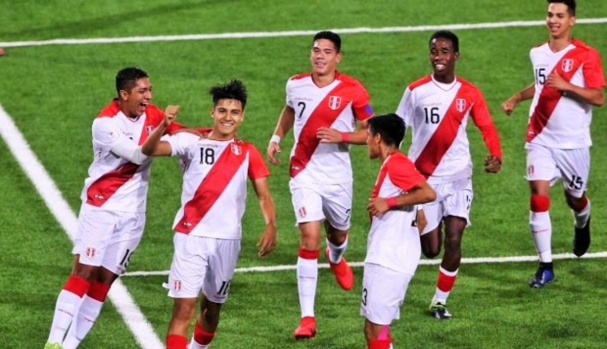 Perú buscará hoy la victoria ante Paraguay
