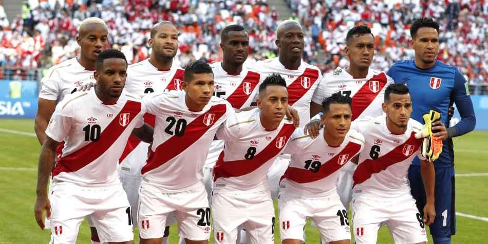 La selección peruana cayó un puesto en clasificación FIFA