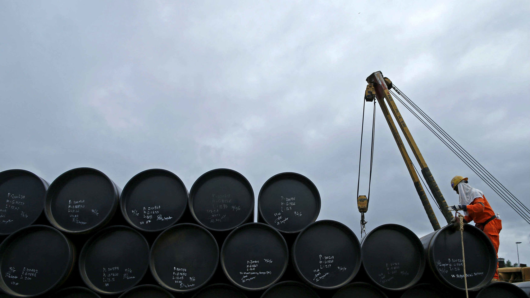 Petrolera Repsol suspendió canjes de crudo con PDVSA