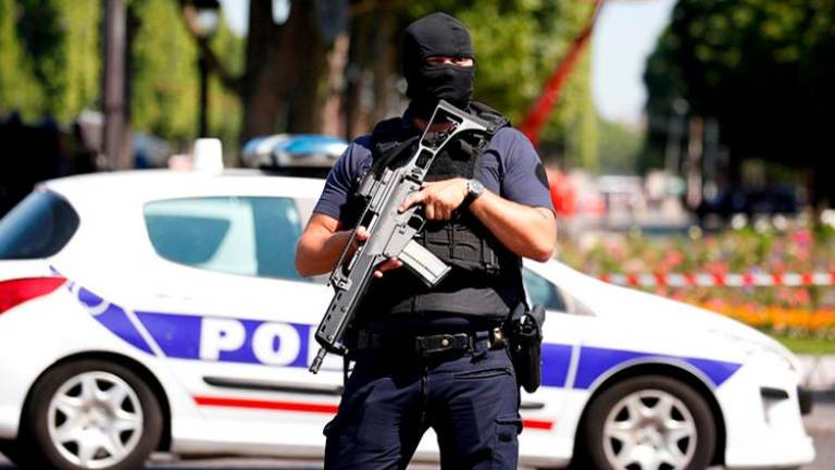 Francia: Policía frustra atentado contra una escuela primaria