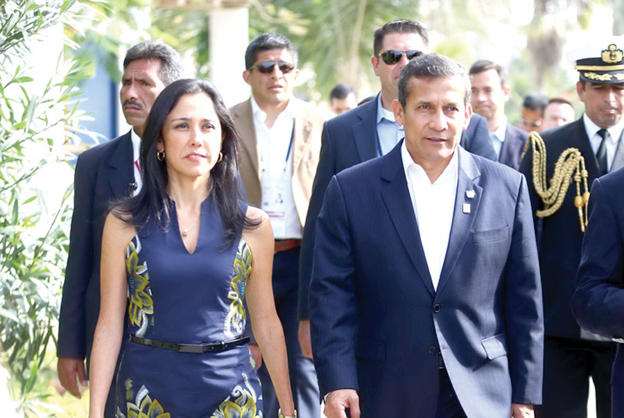 Ollanta Humala Tasso y su esposa Nadine Heredia