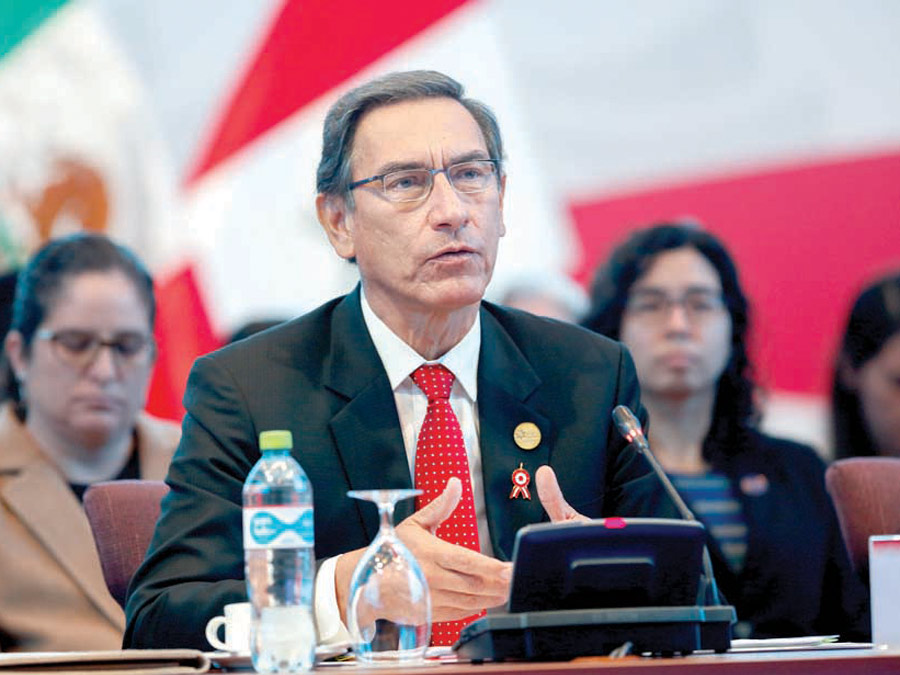 Exhortan a Vizcarra a nombrar nuevo ministro de Defensa