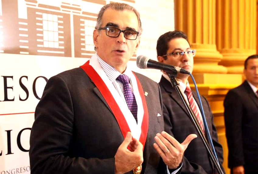El presidente del Congreso Pedro Olaechea aseguró que el Poder Ejecutivo "cuesta" más al Estado peruano que el Parlamento.