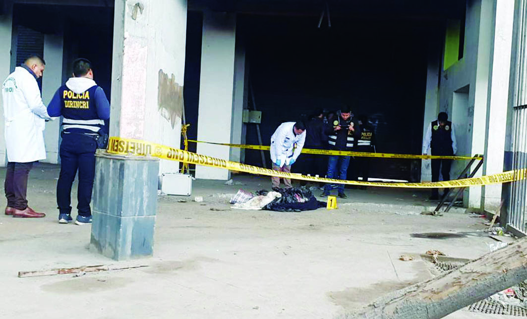 Encuentran cadáveres en diversas partes de Lima