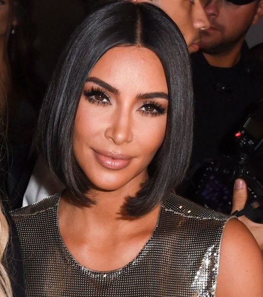 Kim Kardashian recauda 2 millones en 2 minutos