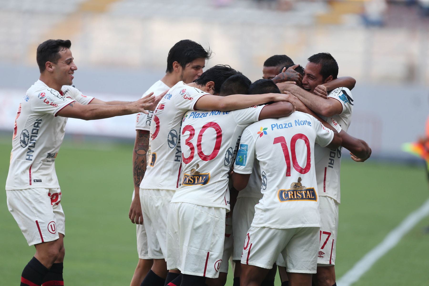 «Íntimos» y «cremas» lideran el torneo con 13 puntos al lado de Sport Huancayo