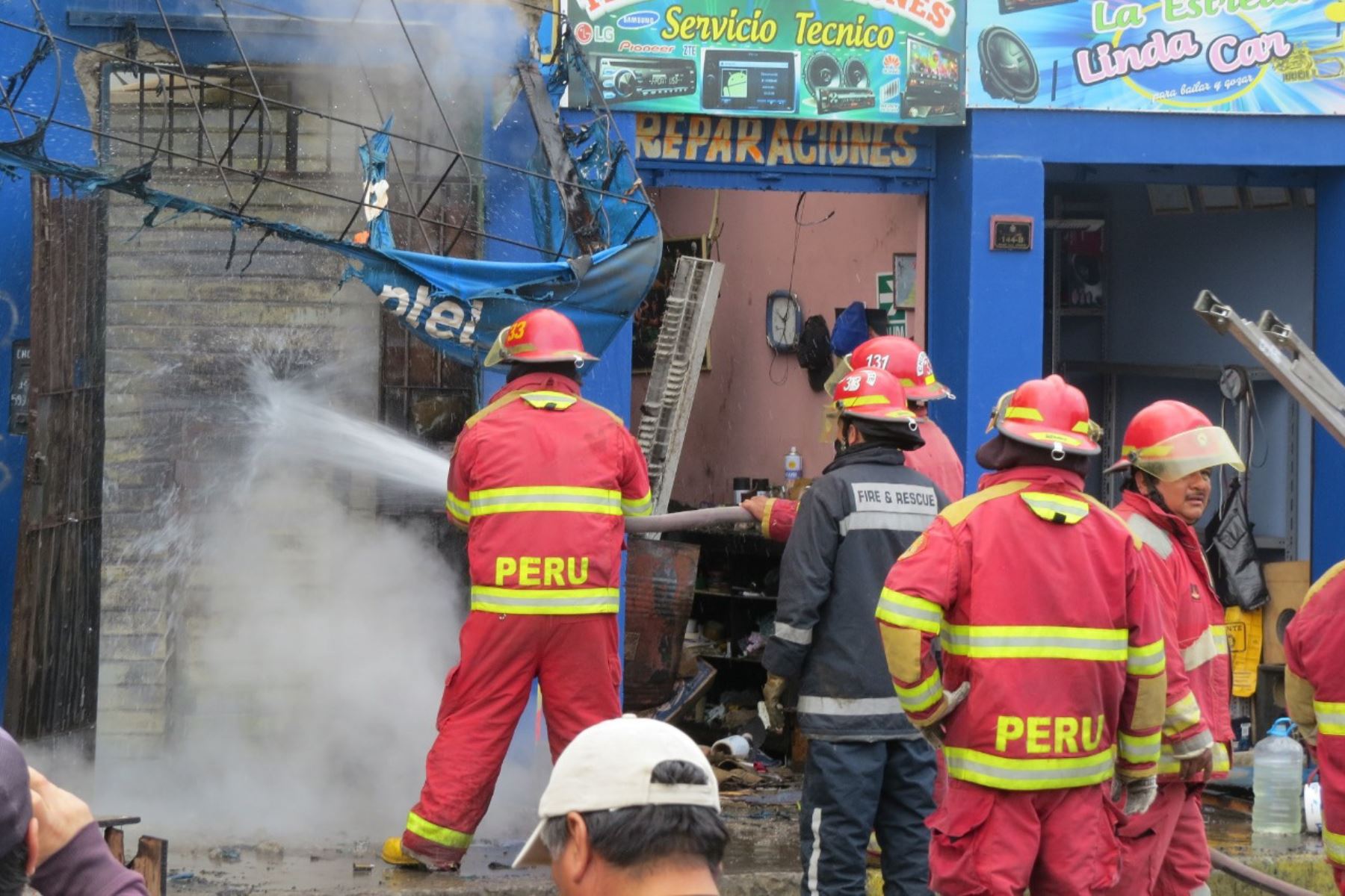 Incendio en mercado de  Chimbote afectó 80 puestos