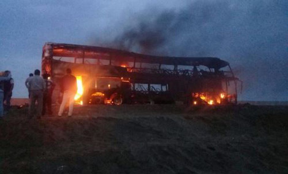 Bus turístico que se dirigía a Piura se incendió en Pariacoto