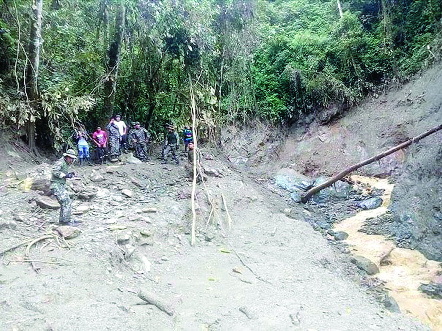 Huaico sepulta a agricultor y lo encuentran muerto