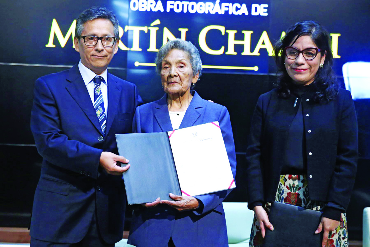 Hija de Martín Chambi recibió  resolución de Patrimonio Cultural