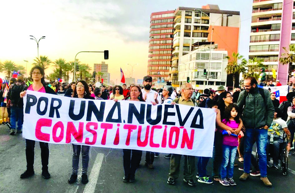 Oposición de Chile insiste en cambio de la Constitución