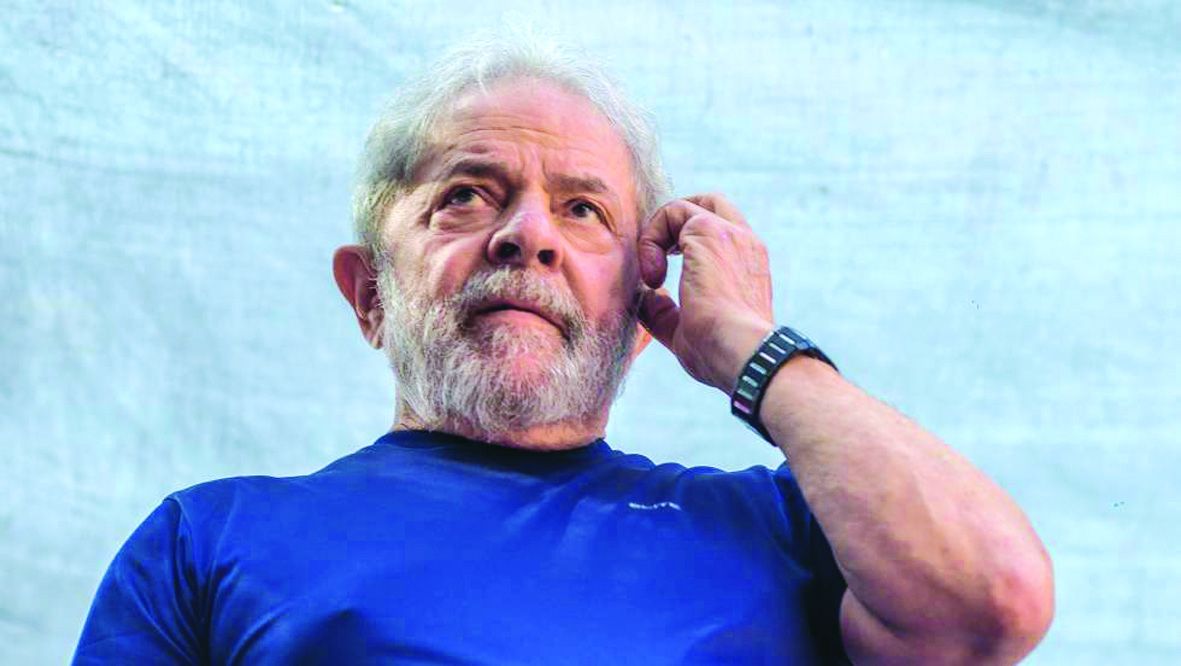 El expresidente de Brasil  Lula da Silva sale de prisión