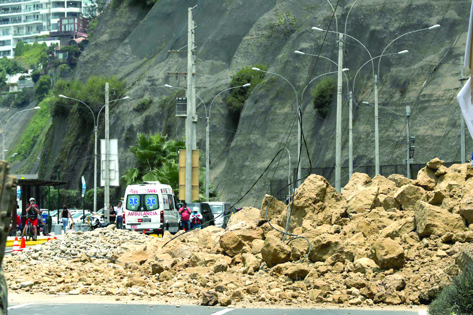 Derrumbe en Costa Verde generó  demanda de presupuesto