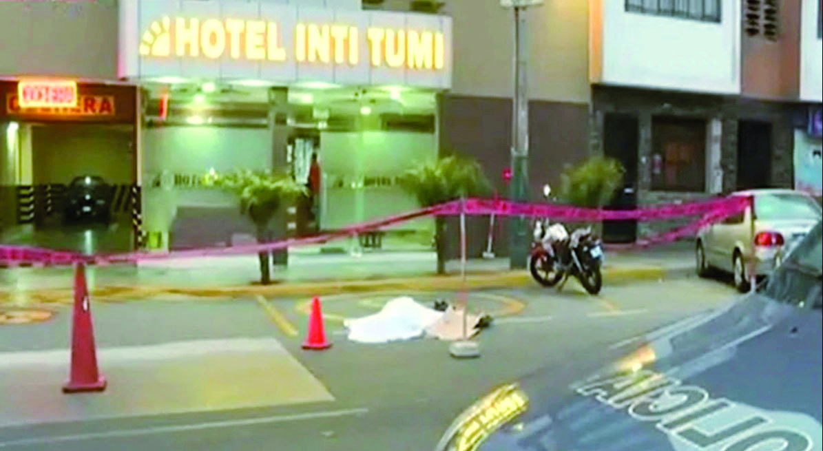 Turista muere tras caer  de sétimo piso de hotel