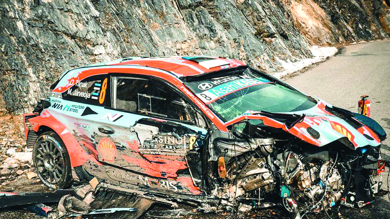 Campeón mundial de Rally se salva de morir tras accidente