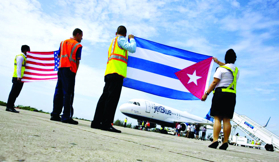 EE.UU prohíbe todos los vuelos comerciales a Cuba comunista