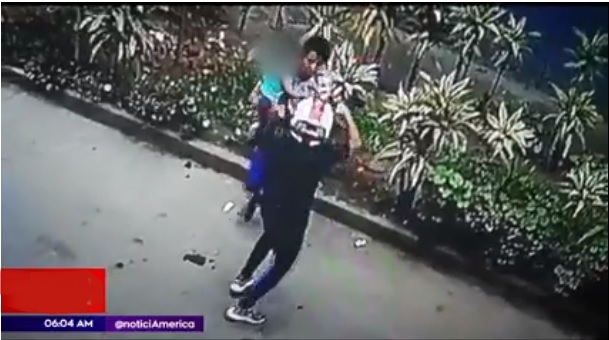 Padre con hija en brazos es saltado y baleado por delincuentes