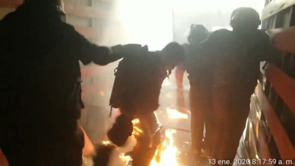 Surco: Fiscalizadores son atacados con bombas molotov