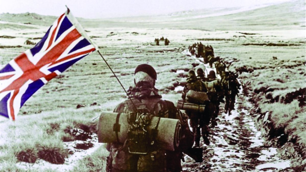 Inglaterra gana la Guerra de las Malvinas con el apoyo de Chile
