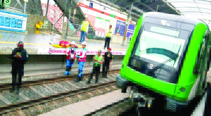 Metro de Lima: hombre se suicida lanzándose a las vías del tren