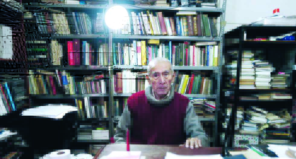 Biblioteca de César Lévano será donada a la UNMSM