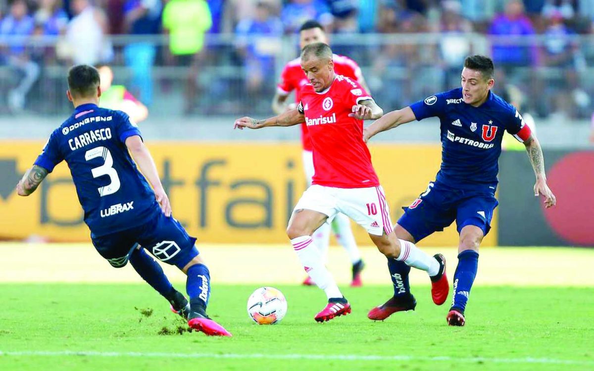 Guerrero con Inter golea 2-0 a U de Chile y clasifica en la Libertadores