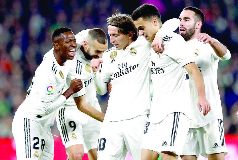 Real Madrid sale a defender su liderato en la Santander