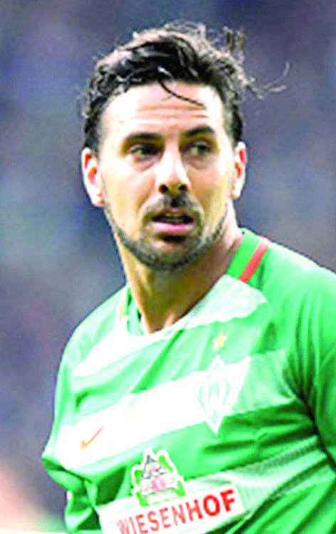 Con Pizarro, Werder se acerca más al descenso