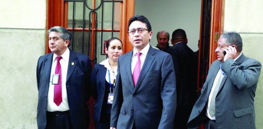 Abogado Humberto Abanto apeló por los allanamientos en su contra