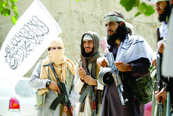 EEUU y Talibanes anunciaron un plan para poner fin a la violencia