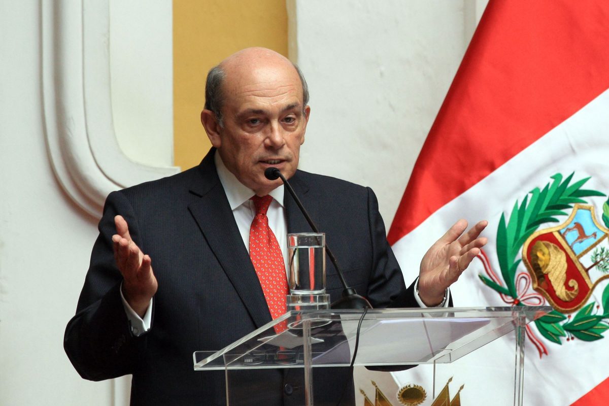 Perú retira la candidatura de embajador Hugo de Zela