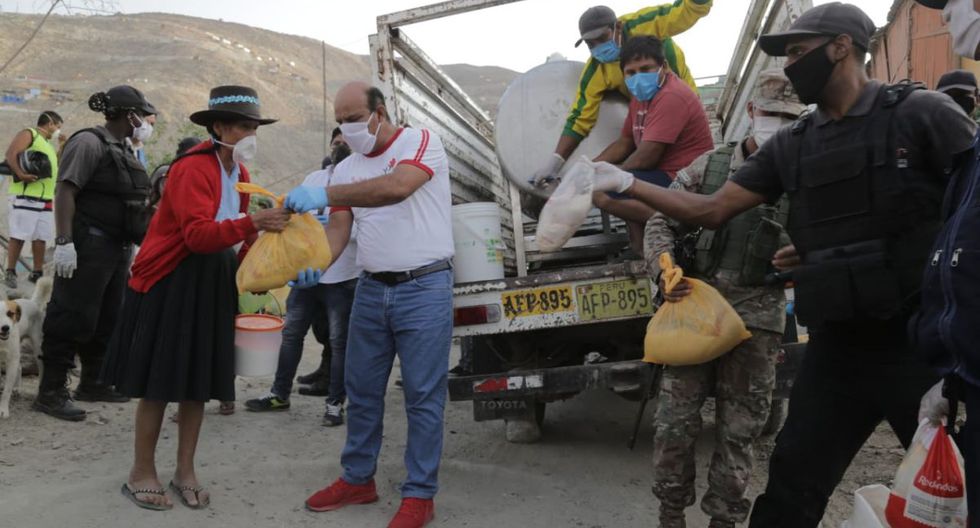 La Municipalidad de Pachacámac entrega víveres a las familias en situación de vulnerabilidad.